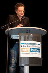 Feridun Zaimoğlu beim Auftakt zum Bundesfachkongress Interkultur 2010 Feridun Zaimoğlu beim Auftakt zum Bundesfachkongress Interkultur 2010